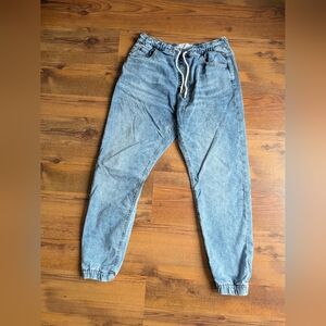 Bershka Women's Relaxed Fit Light Blue Jeans